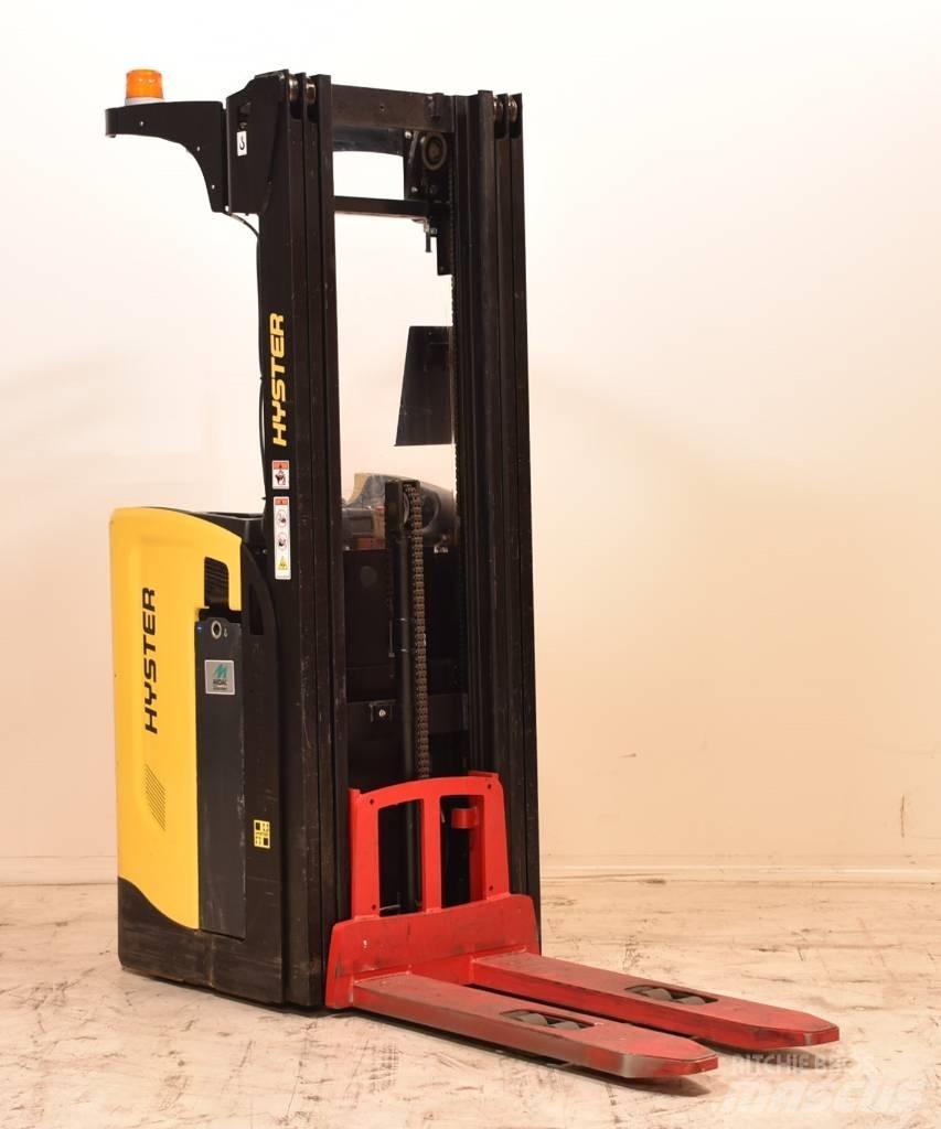 Hyster RS1.6-24 Zelfrijdende stapelaars