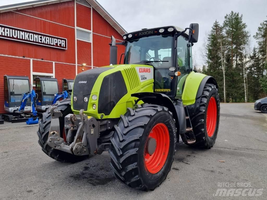 CLAAS 820 Axion Traktoren