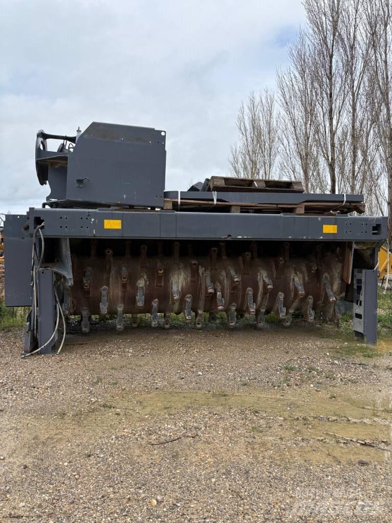 Wirtgen 220 SMI Sonstige Baumaschinen