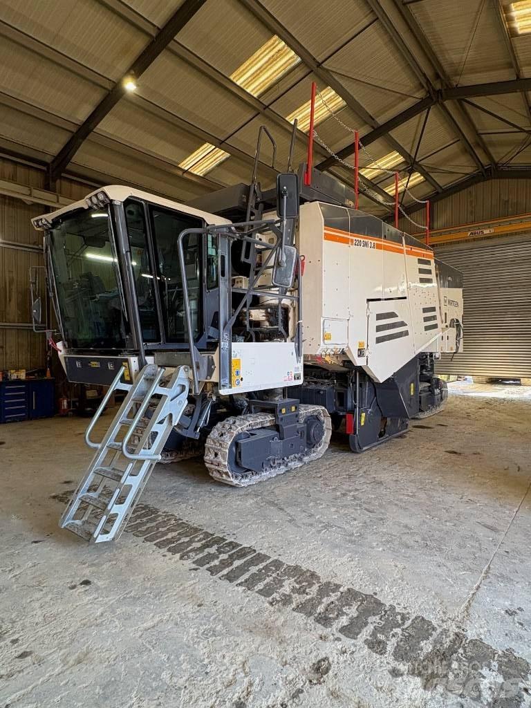 Wirtgen 220 SMI Sonstige Baumaschinen