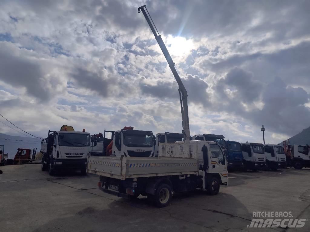 Isuzu NPR77G-5DX Kranwagen