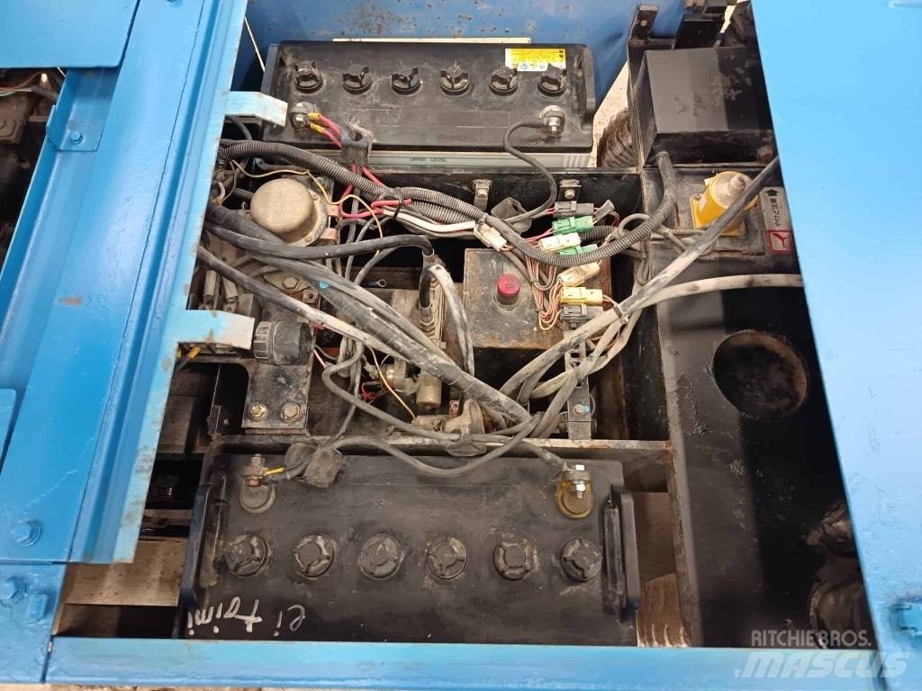 Aichi SV041 Teleskopbühnen