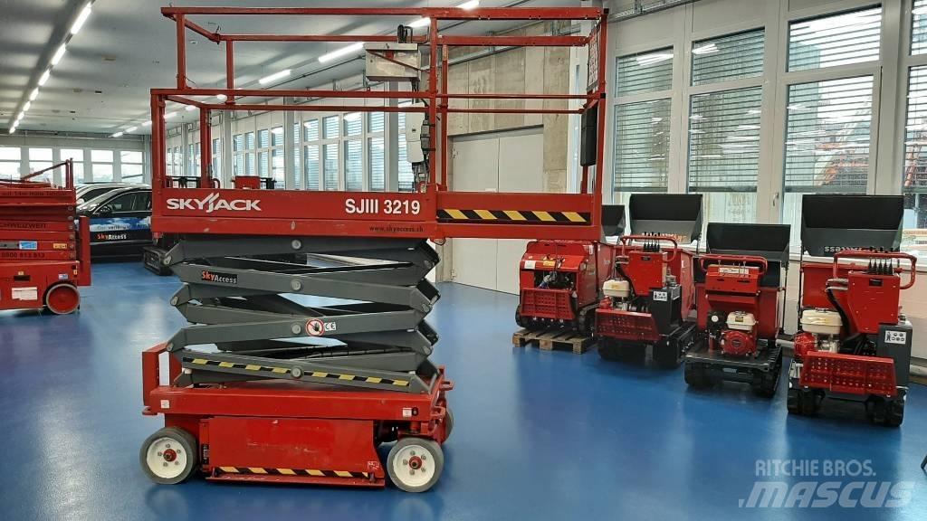 SkyJack SJIII 3219 Scheren-Arbeitsbühnen