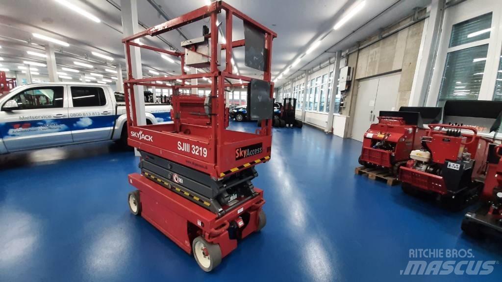 SkyJack SJIII 3219 Scheren-Arbeitsbühnen