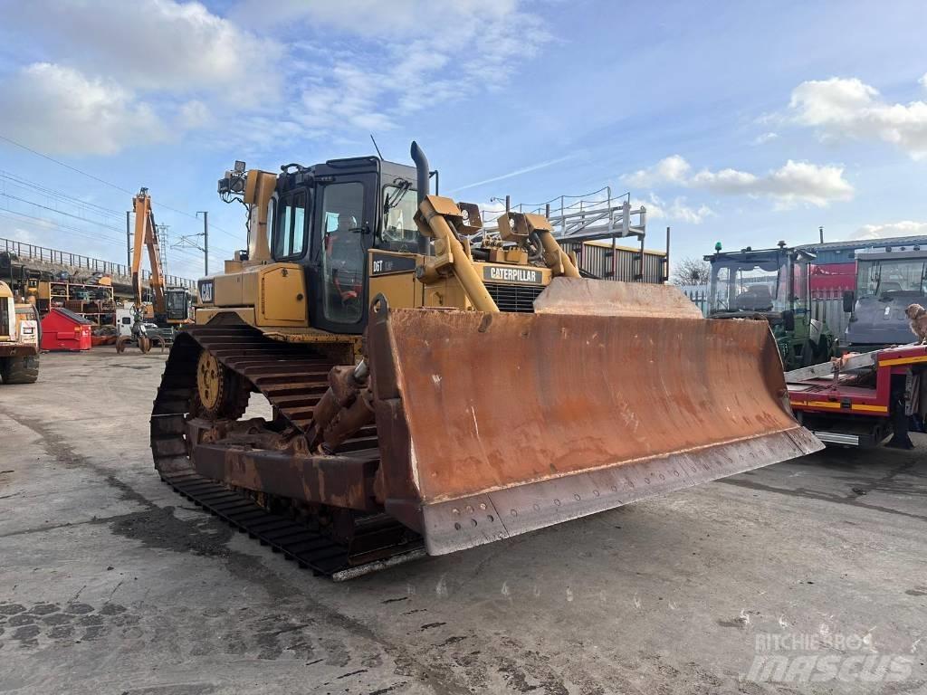 CAT D6T Bulldozer