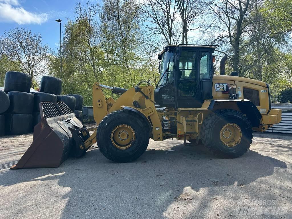 CAT 930M new tires! Radlader