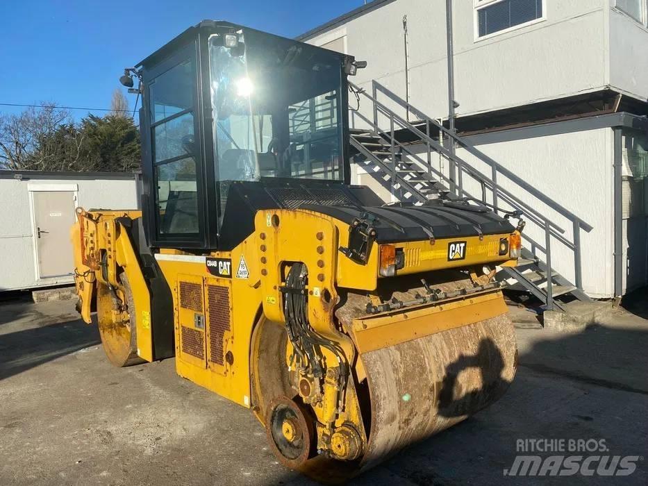 CAT CB 44 B Tandemwalzen