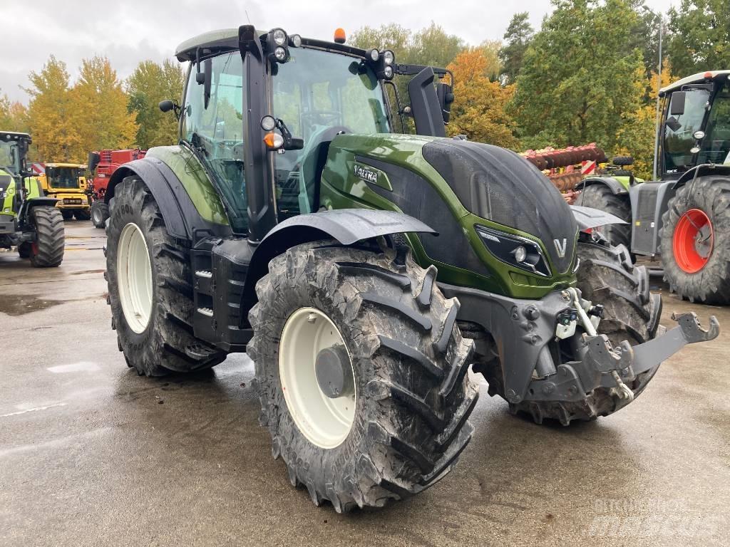 Valtra T 234 Traktoren