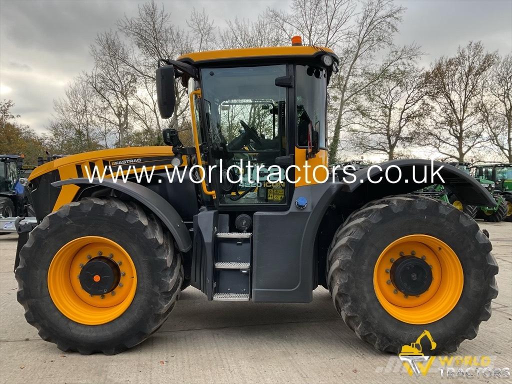 JCB Fastrac 4220 Traktoren