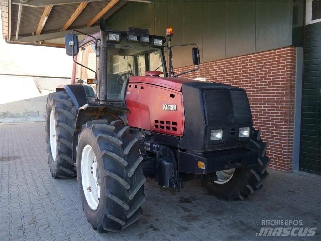 Valtra 8450 Traktoren