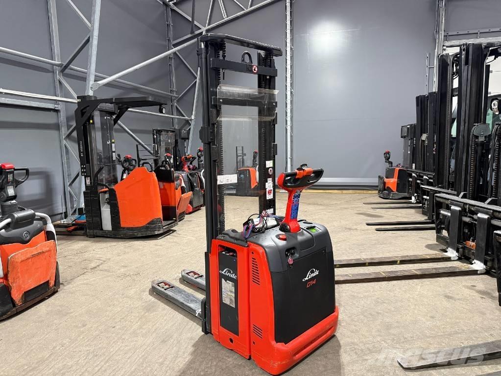 Linde D 14 Zelfrijdende stapelaars