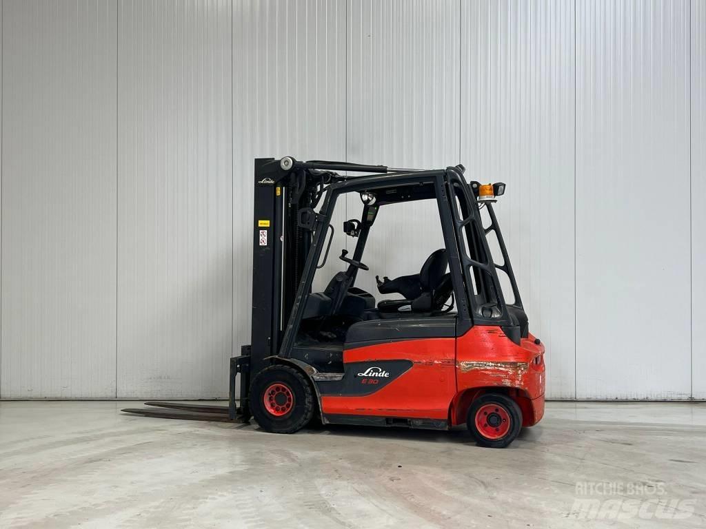 Linde E30-01 Elektrische heftrucks