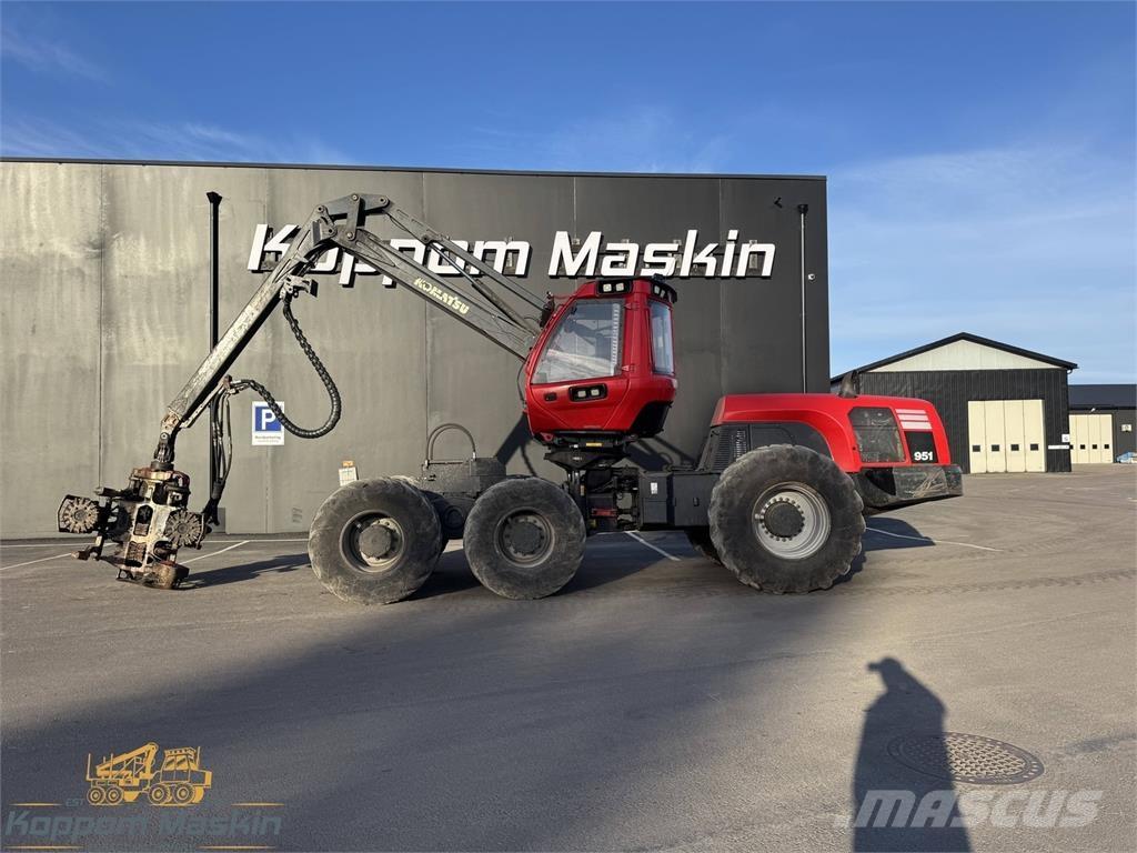 Komatsu 951 Harvester