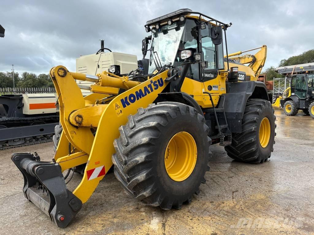 Komatsu WA320-8 Radlader