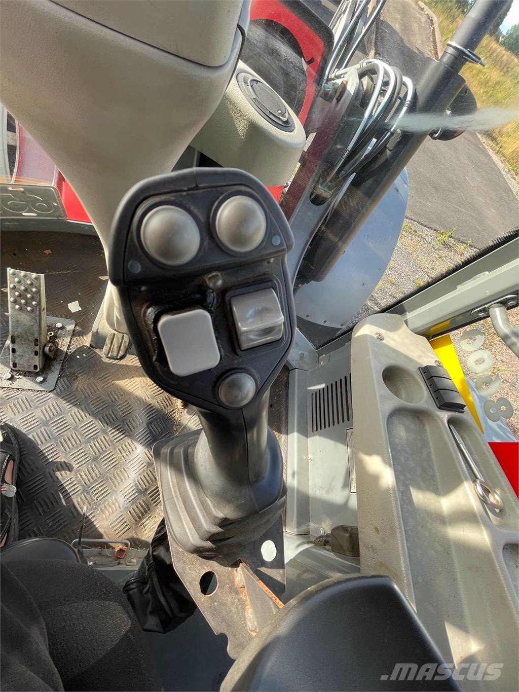 Lännen 8600 E Baggerlader