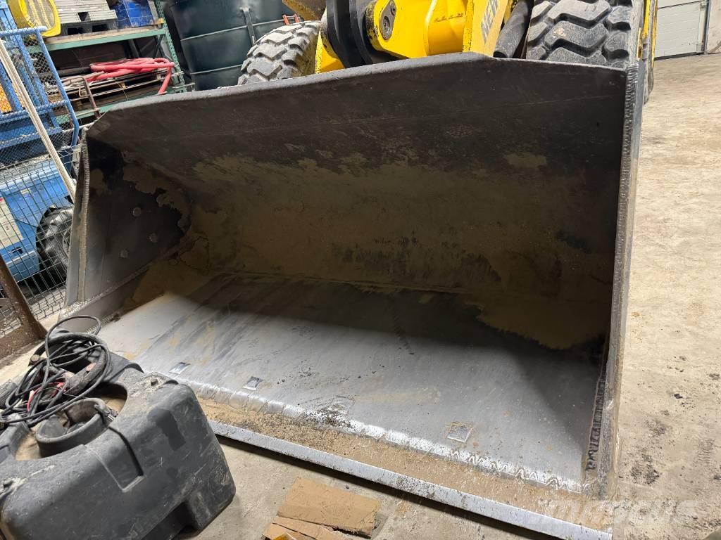 New Holland W 190 B Radlader