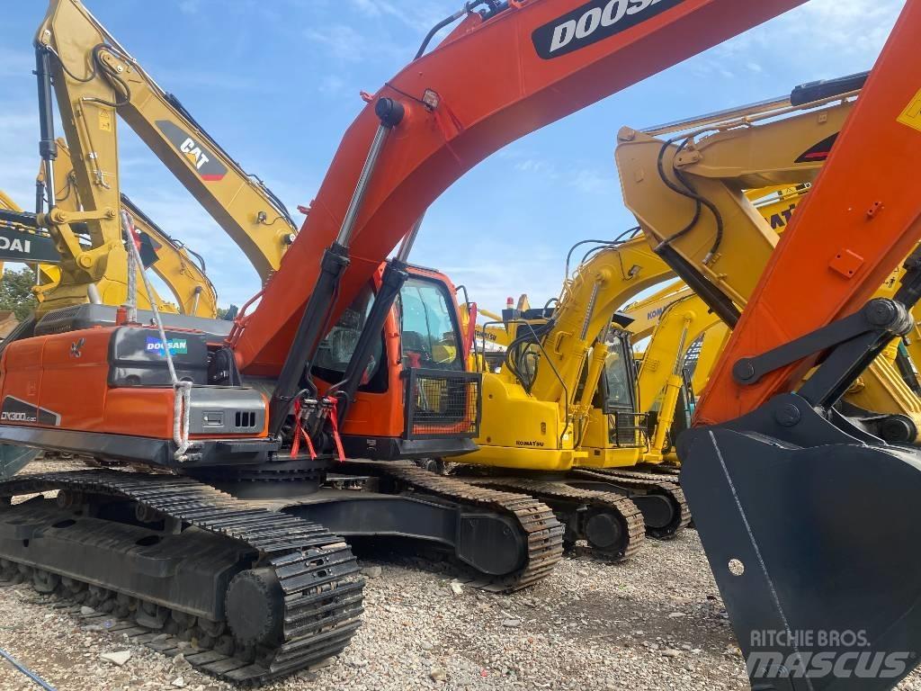 Doosan DX300LC-9C Raupenbagger