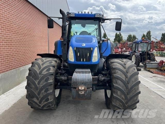 New Holland TVT190 Traktoren