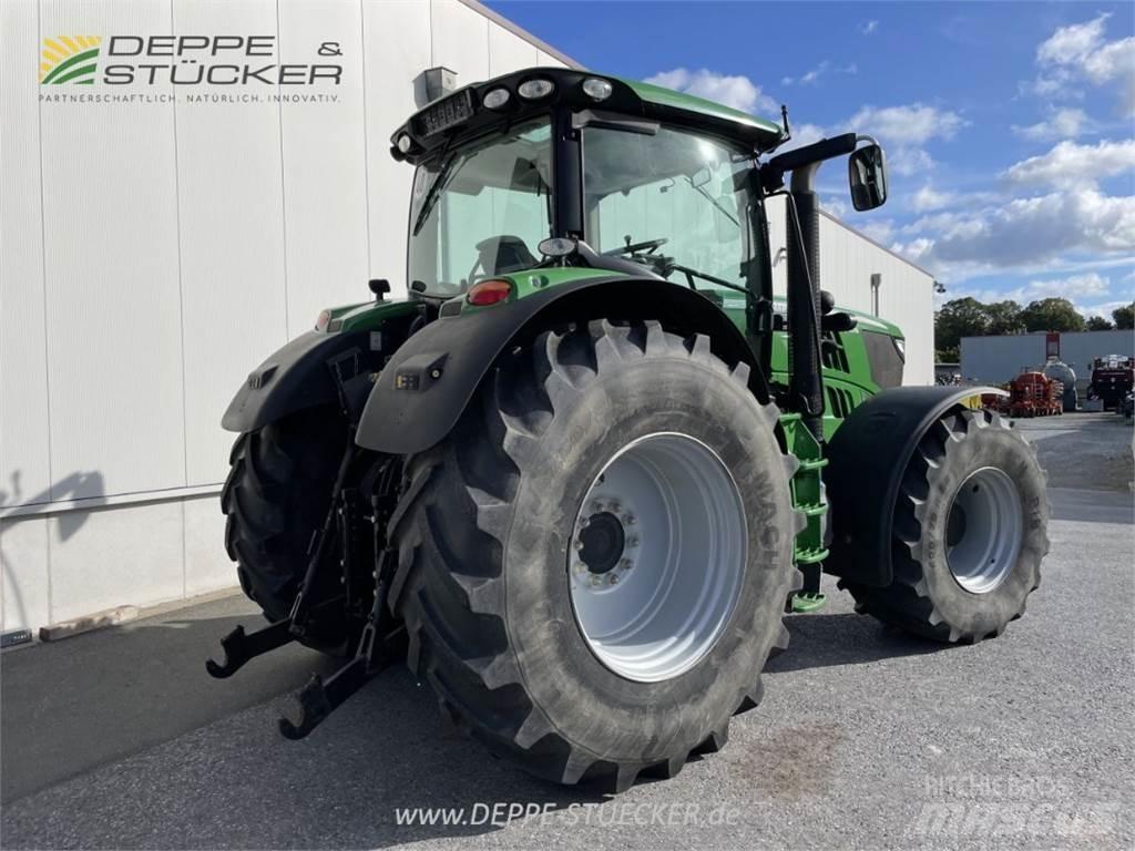 John Deere 6210R Traktoren