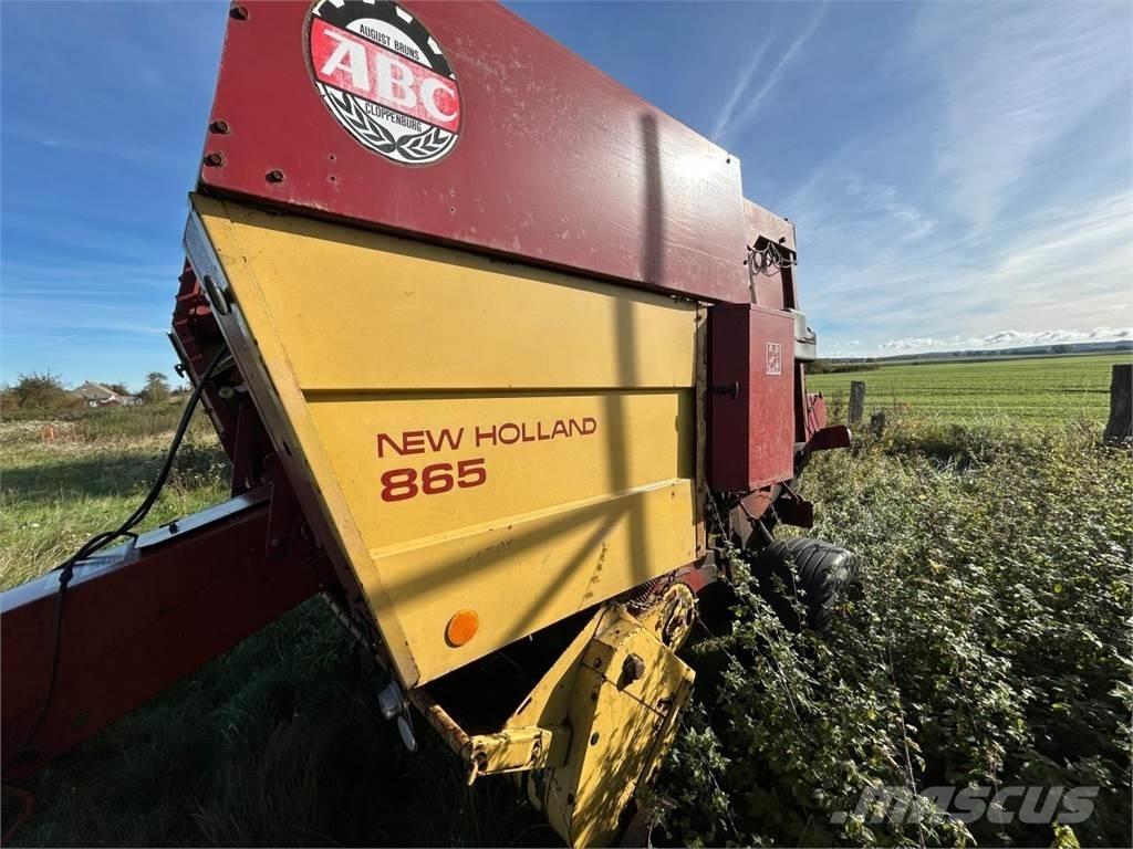 New Holland 865 Rundballenpressen