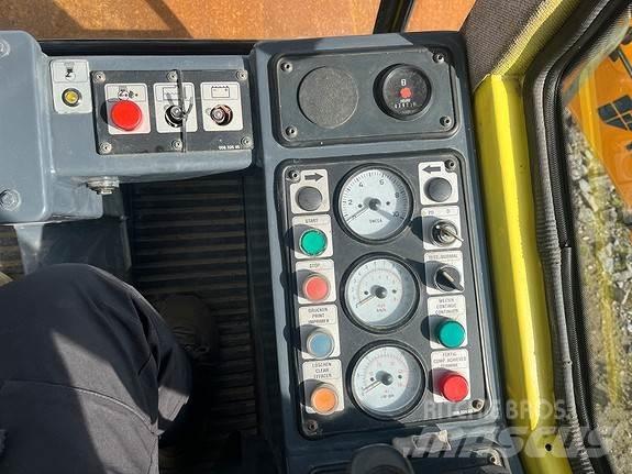 Bomag BW211 D-3 Strassenfertiger