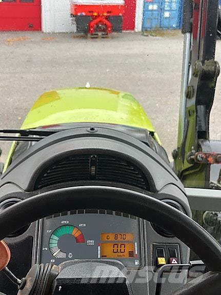 CLAAS Ares 697 Traktoren