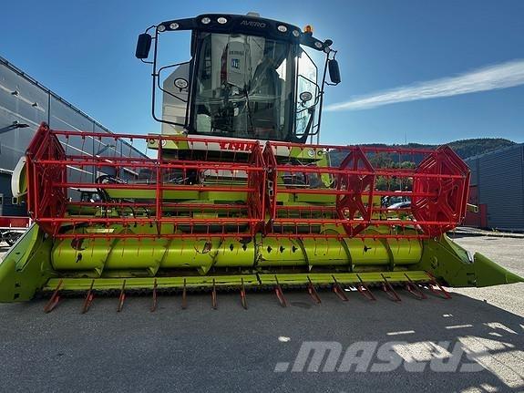 CLAAS Avero 240 Mähdrescher