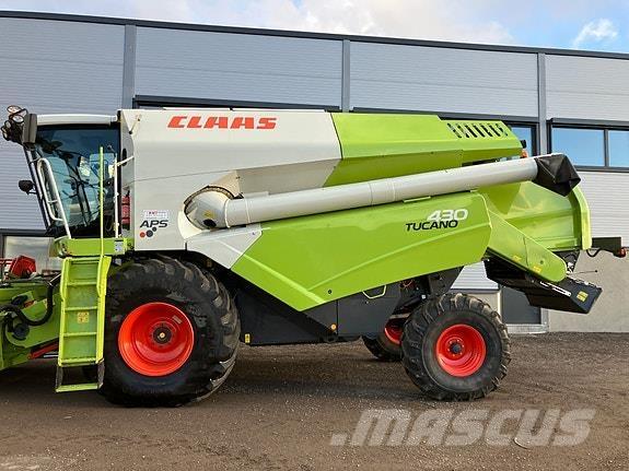 CLAAS Tucano 430 Mähdrescher