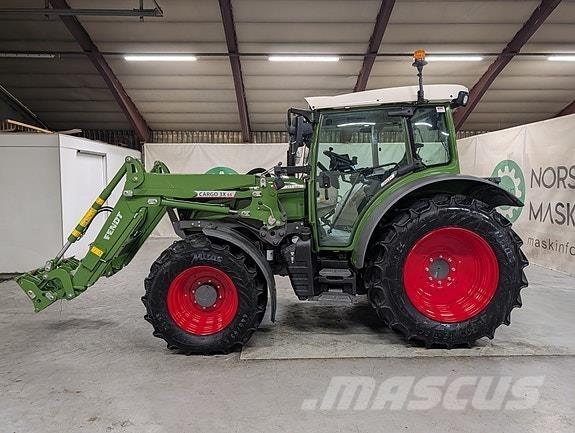 Fendt 211 Vario Traktoren