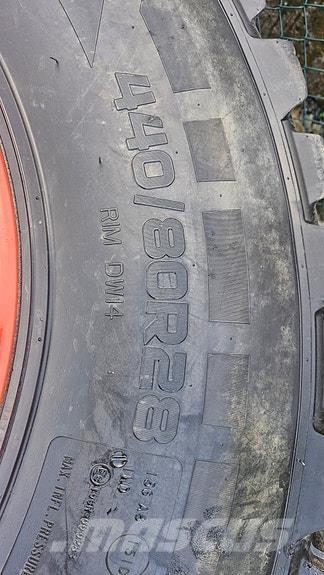 Fendt 724 Vario Traktoren