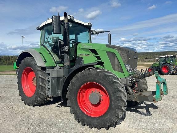 Fendt 828 Vario Traktoren