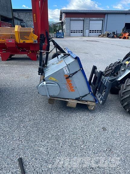  Fjarås 400/1100 Sonstige Schneeräumgeräte