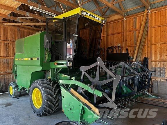 John Deere 1032 Mähdrescher