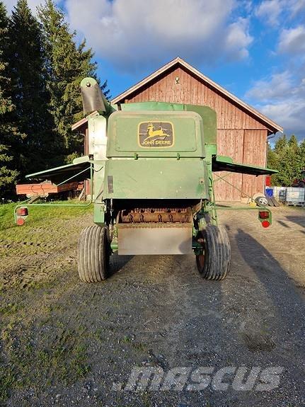 John Deere 1032 Mähdrescher