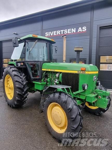 John Deere 4230 Traktoren