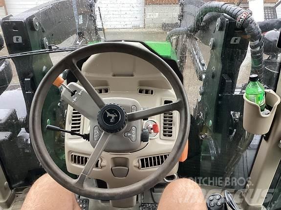 John Deere 6100m Traktoren