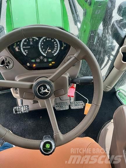 John Deere 6130R Traktoren