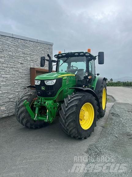 John Deere 6155R Traktoren