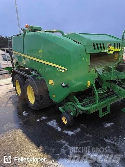 John Deere C441R Rundballenpressen