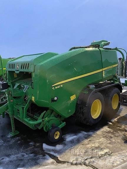 John Deere C441R Rundballenpressen