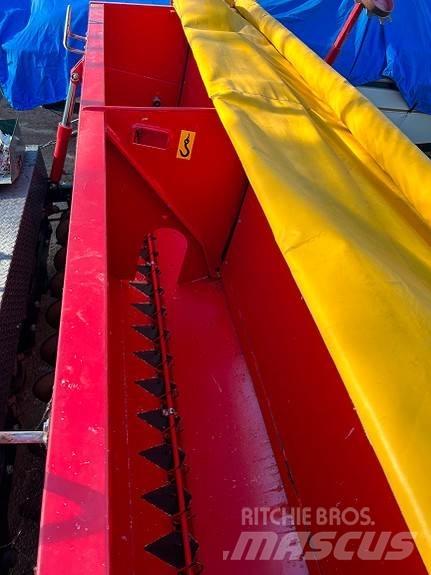 Junkkari 3000T Mineraldüngerstreuer