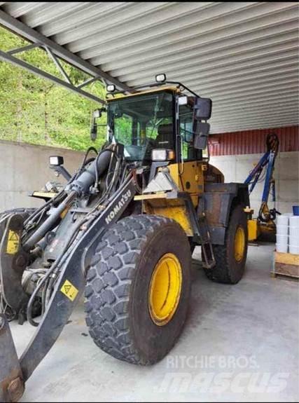 Komatsu WA200 PT Radlader