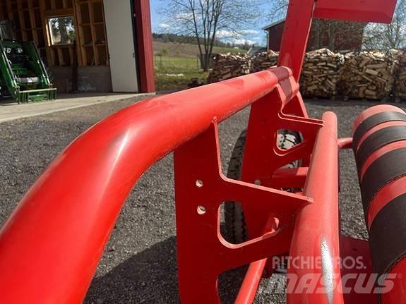Kuhn RW1610 Rundballenpressen