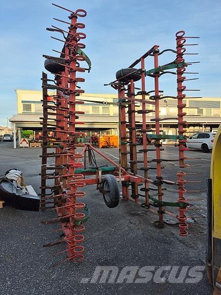 Kverneland  Sonstige Bodenbearbeitung