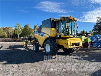 New Holland CX5080 Mähdrescher