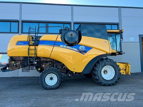 New Holland CX5080 Mähdrescher
