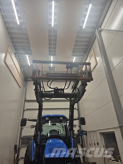 New Holland TM140 Traktoren