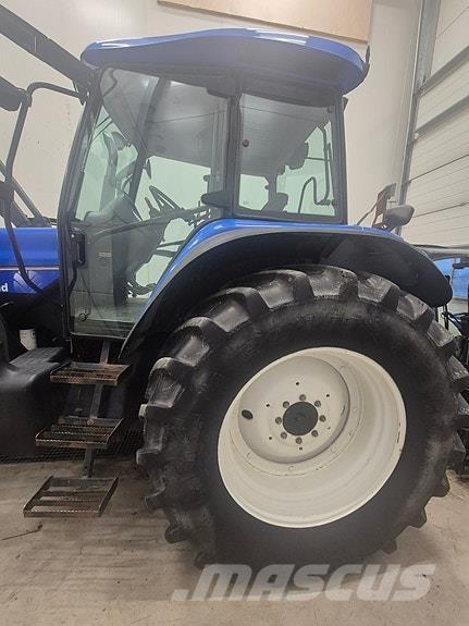 New Holland TM140 Traktoren