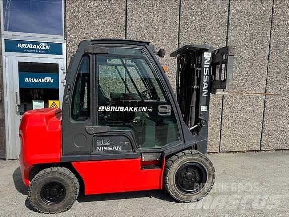 Nissan DF32 14436 Diesel heftrucks