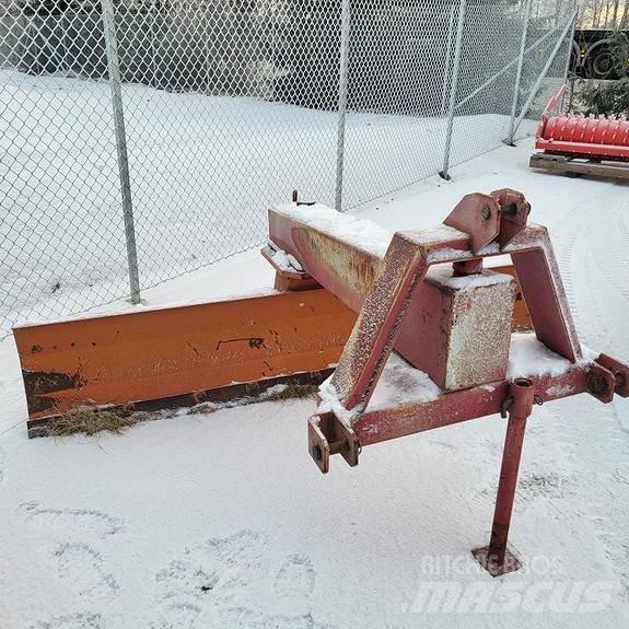 Sami 250 Schneeschilde und -pflüge